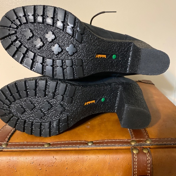 Timberland black unbuckle suede size 9 lace up boots - Picture 6 of 9